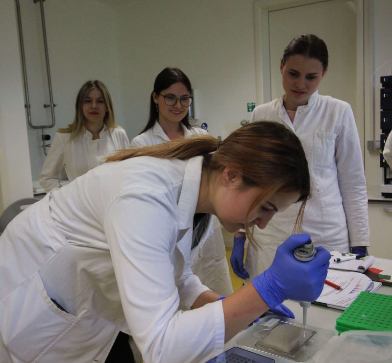 Studenti Iz Splita Analiza Identifikacija I Kvantifikacija Proteina 3 800x740